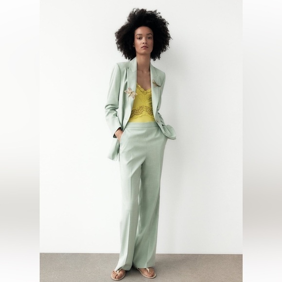 ZARA Fitted Blazer With Golden Buttons - Picture 3 of 5